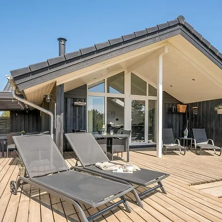 Selima - 300m From The Sea By Interhome