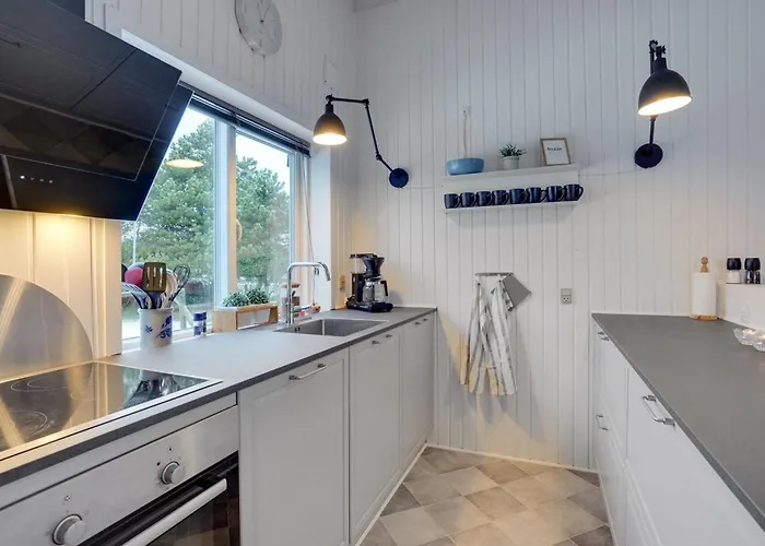 Ferienhaus Selima - 300m From The Sea By Interhome